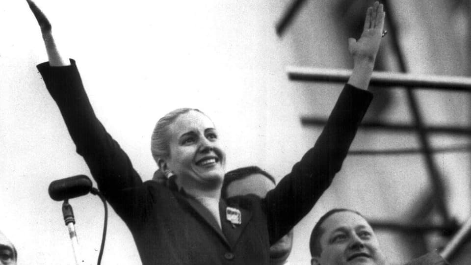 Evita Perón bei einer Rede.
