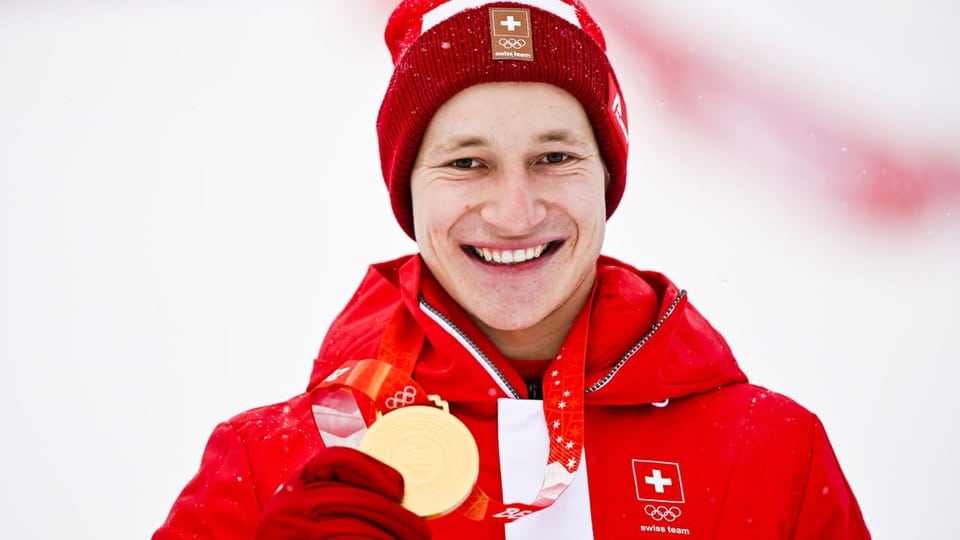 Marco Odermatt mit Goldmedaille.