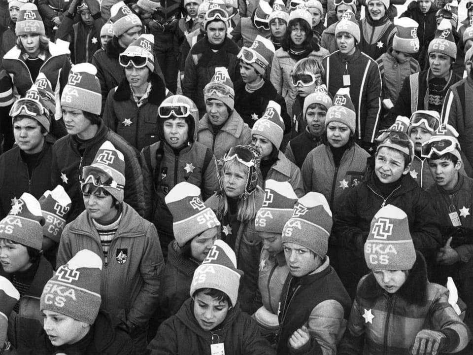 Zürcher Schulkinder in einem Skilager in den 1970er-Jahren)