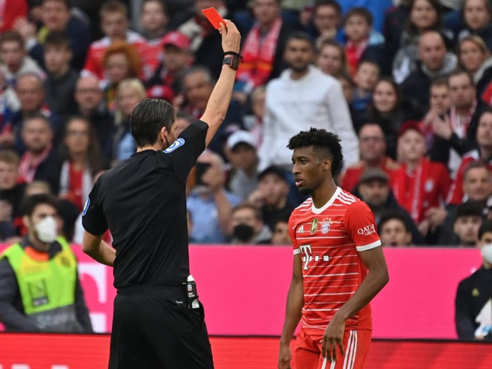 Des Feldes verwiesen Kingsley Coman wird vom Platz gestellt