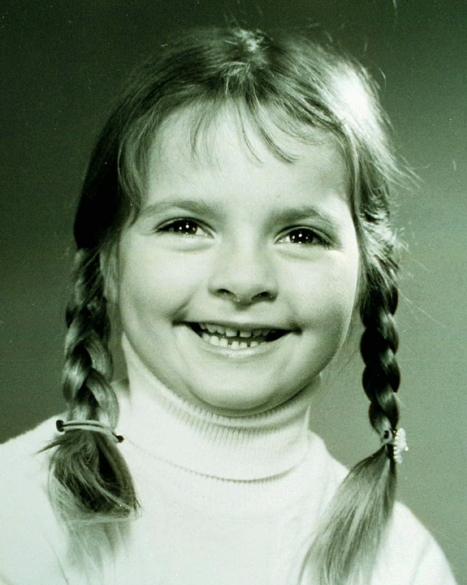 Ruth Metzler als Kind mit Zöpfen.