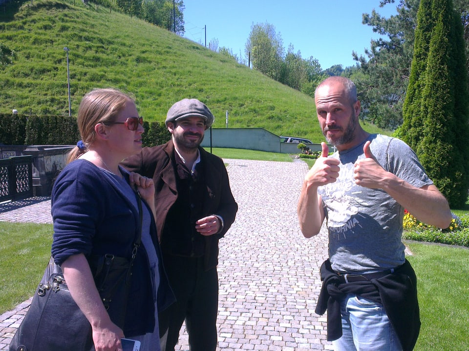 Redaktorin Corinne Naef, Schauspieler Sebastian Cepeda und Kameramann Marco Krobath.