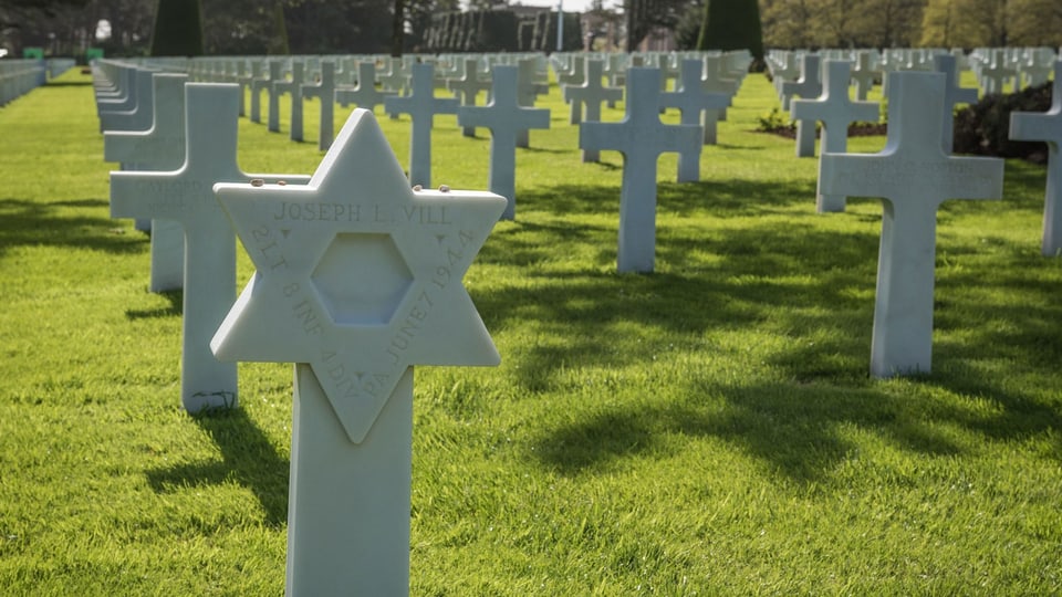 Davidstern auf dem Friedhof in der Normandie.