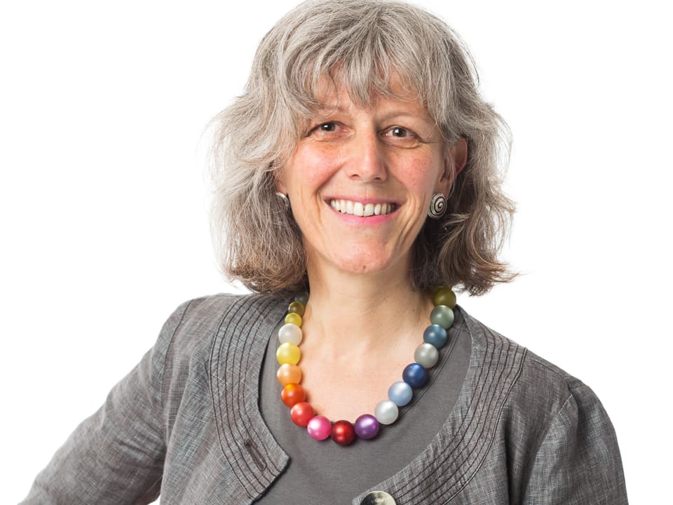 Porträtbild von Monique Frey, die für die Grünen des Kantons Luzern für einen Sitz in der Kantonsregierung kandidieren will.