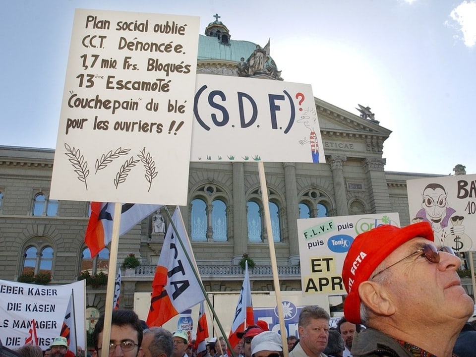 Protest-Demo am 26. Oktober 2002 auf dem Bundespltz von SDF-Belegschaften und Bauern