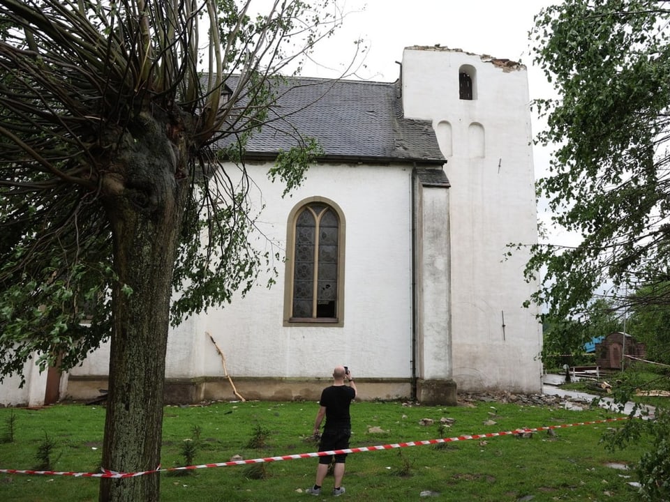 Kirche ohne die Kirchturmspitze