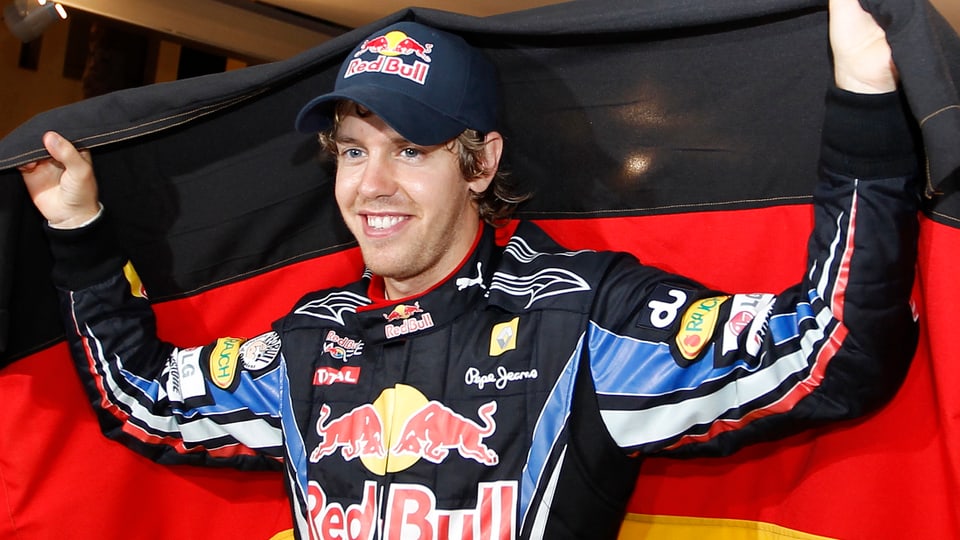 Sebastian Vettel mit Deutschland-Flagge