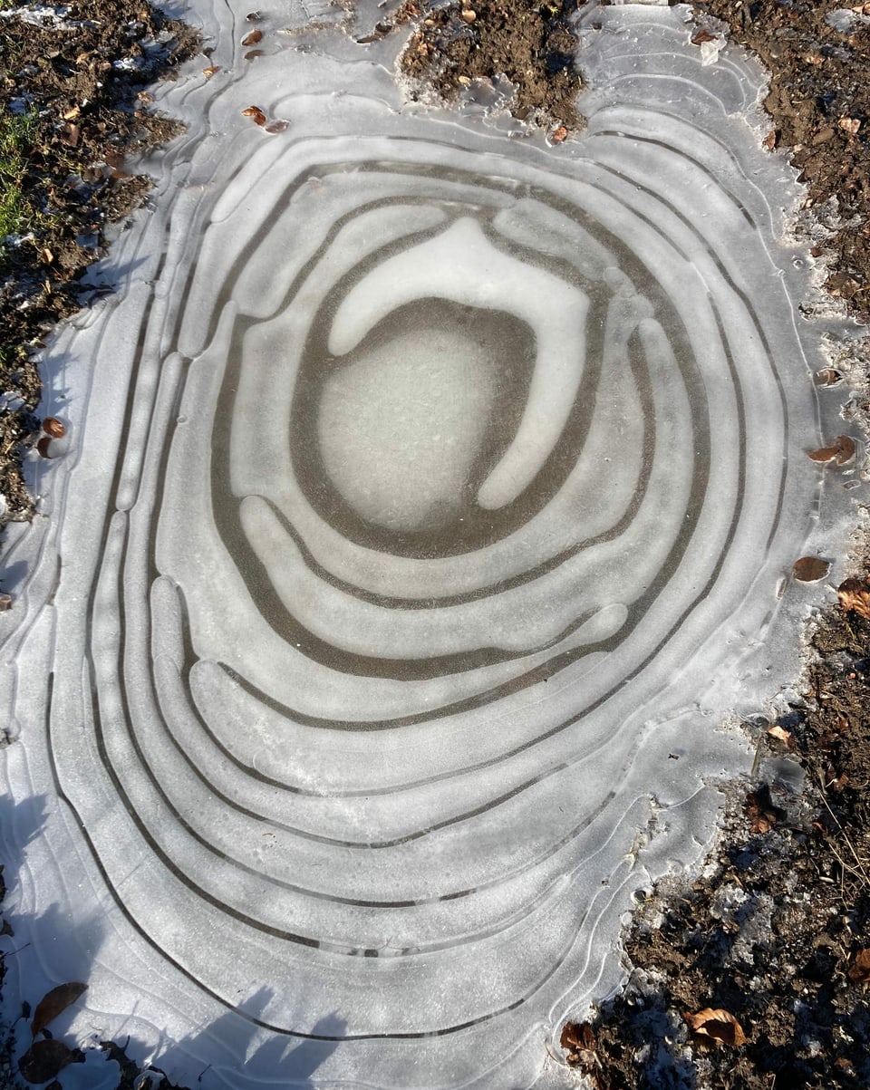 Ringförmiges Eisgebilde