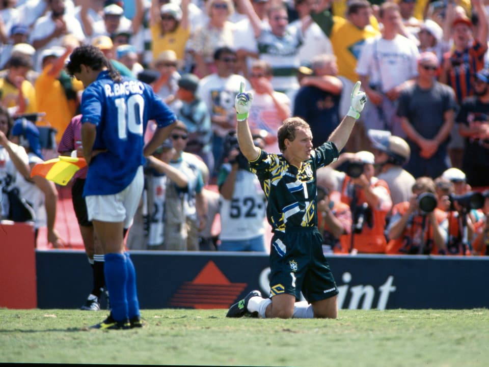Italiens Roberto Baggio (links) und Brasiliens Claudio Taffarel.
