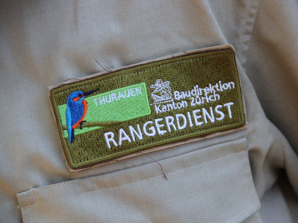 Logo auf dem Hemd vom Ranger.