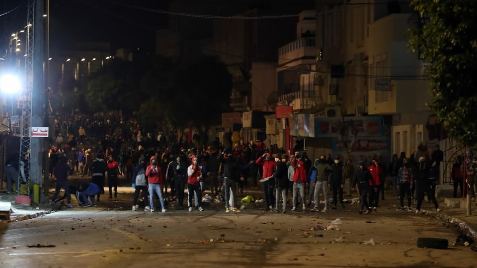 Demonstranten in Tunis