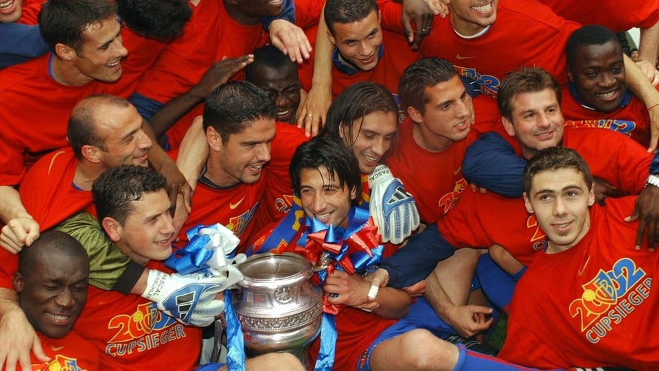 Seit der Jahrtausend-Wende ist der FC Basel die «Übermannschaft» im Schweizer Cup: 2002, 2003, 2007, 2008, 2010 und 2012 erhielt der FCB den Pokal überreicht.