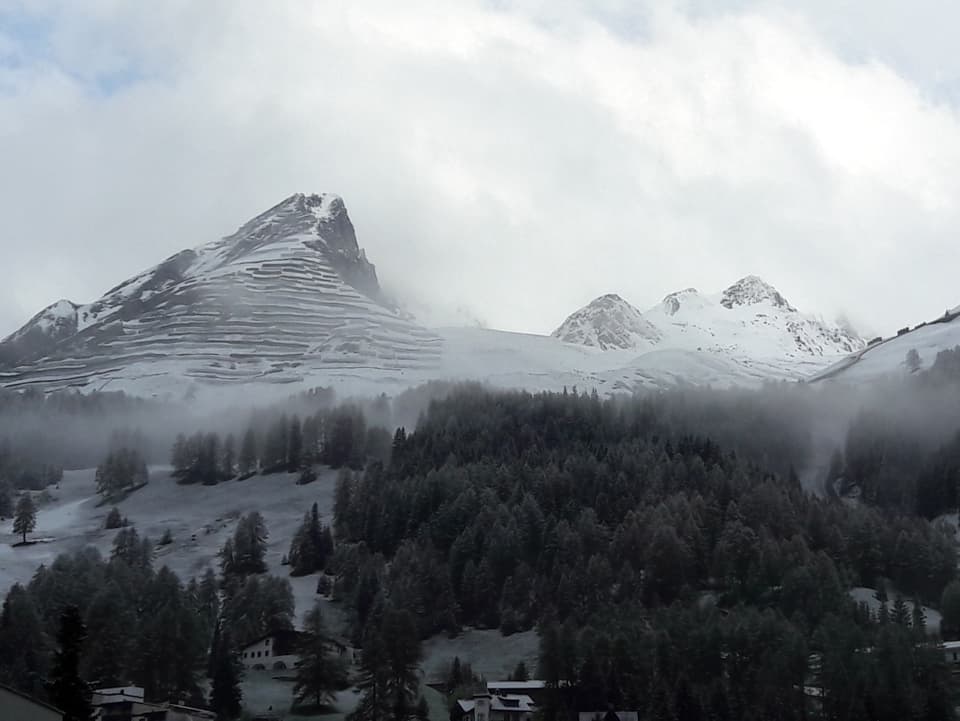 Ein Flaum Schnee in Davos.