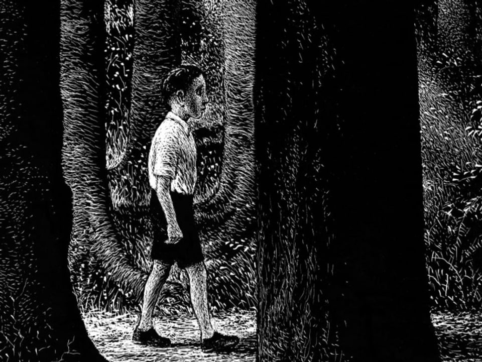 Schwarzweisse Comiczeichnung: Kleiner Junge läuft durch dunklen Wald