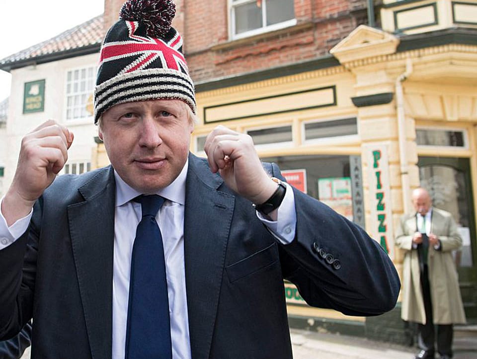 Boris Johnson mit Grossbritannien-Mütze.