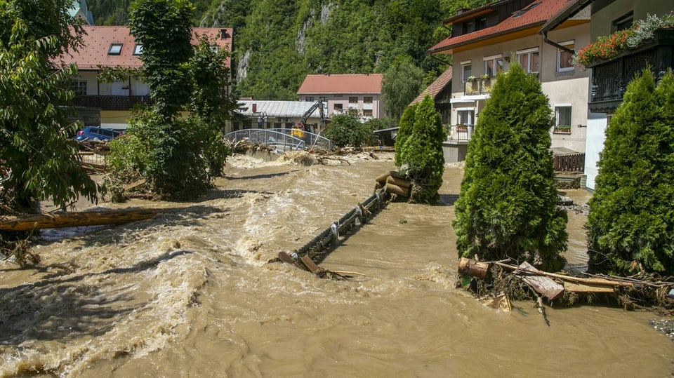 Flut in einem slowenischen Dorf