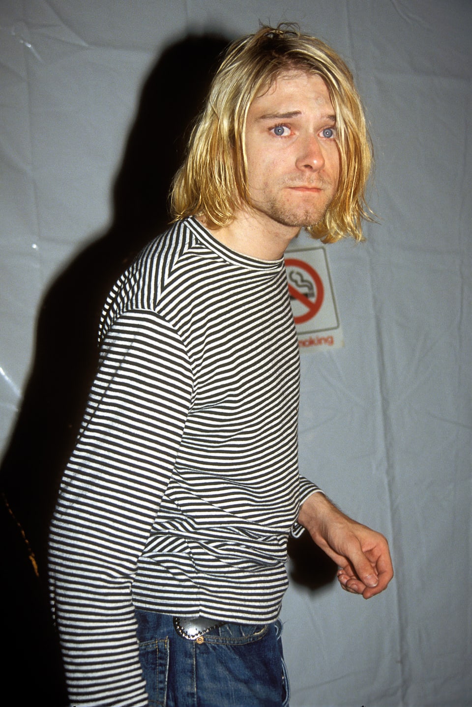Kurt Cobain stehend