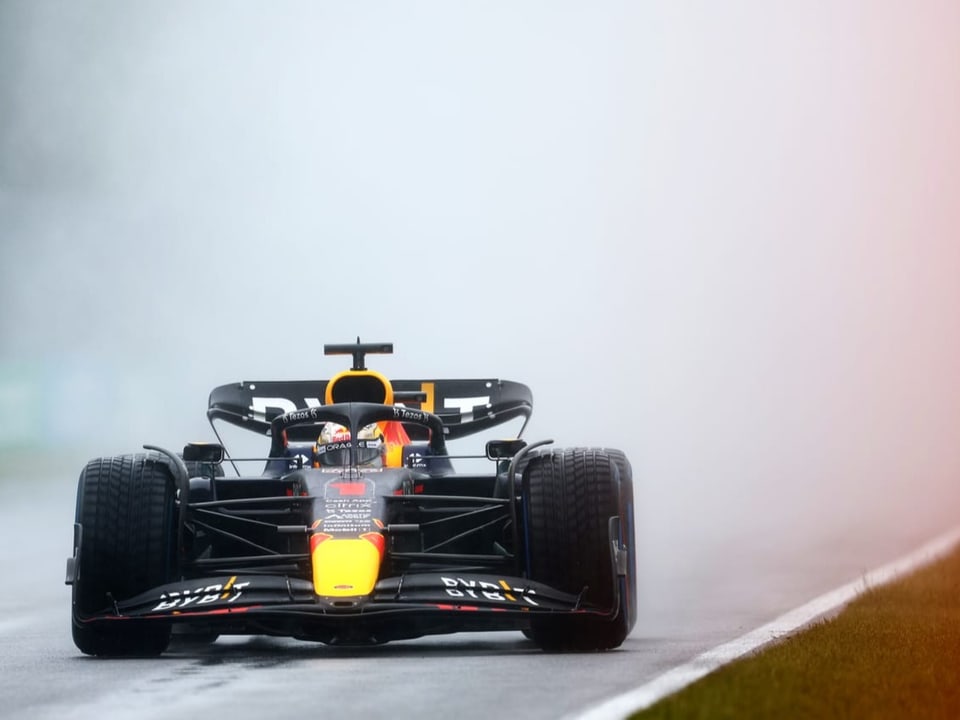 Auf dem nassen Asphalt von Kanada Verstappen