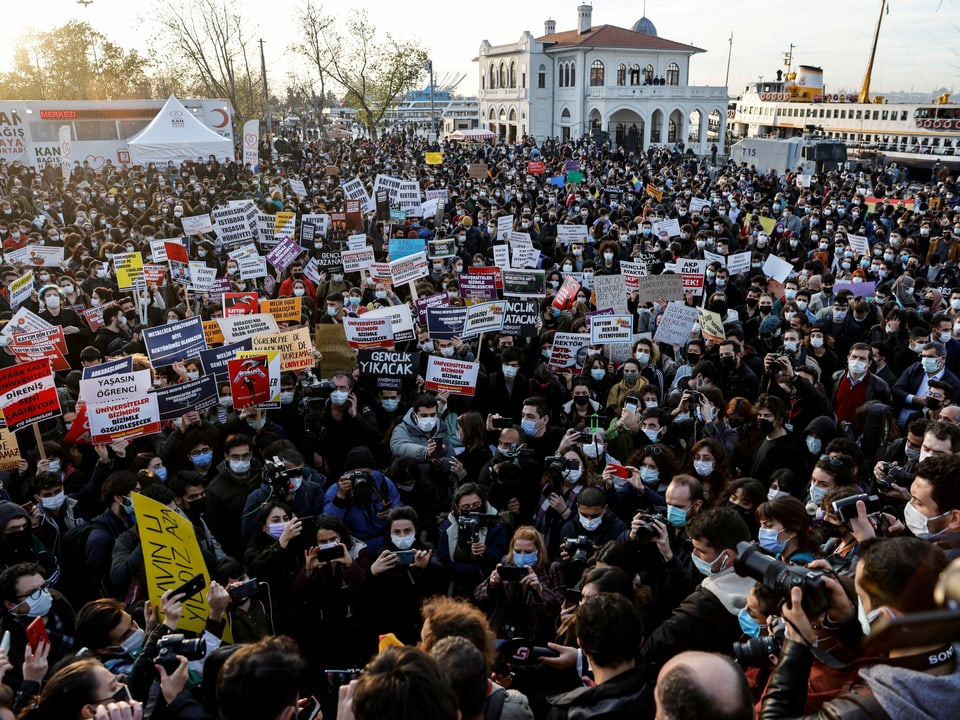 Demonstration vor der Universität Bogazici