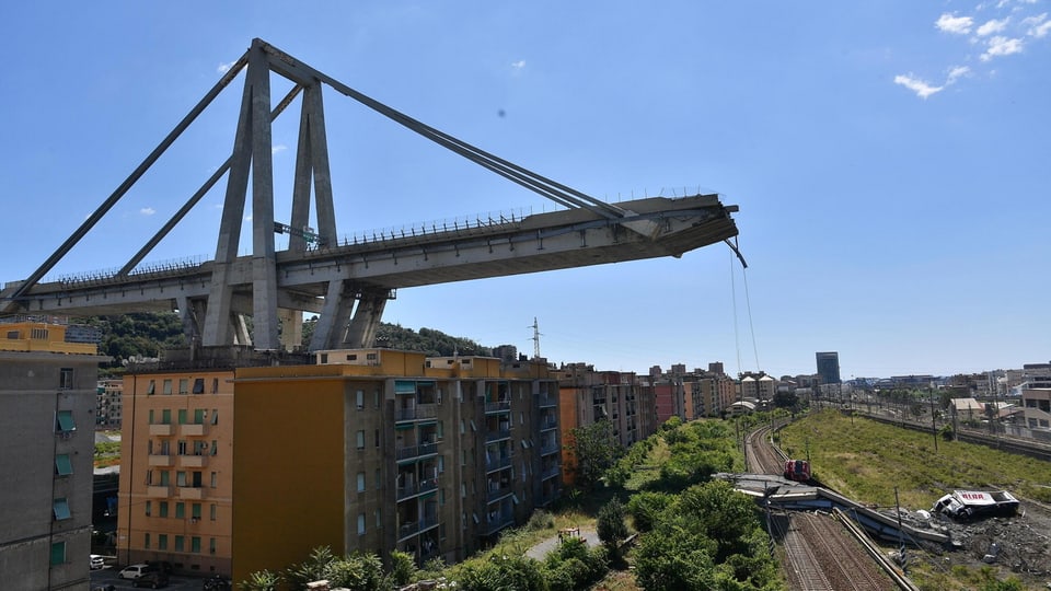 Abgebrochene Brücke.