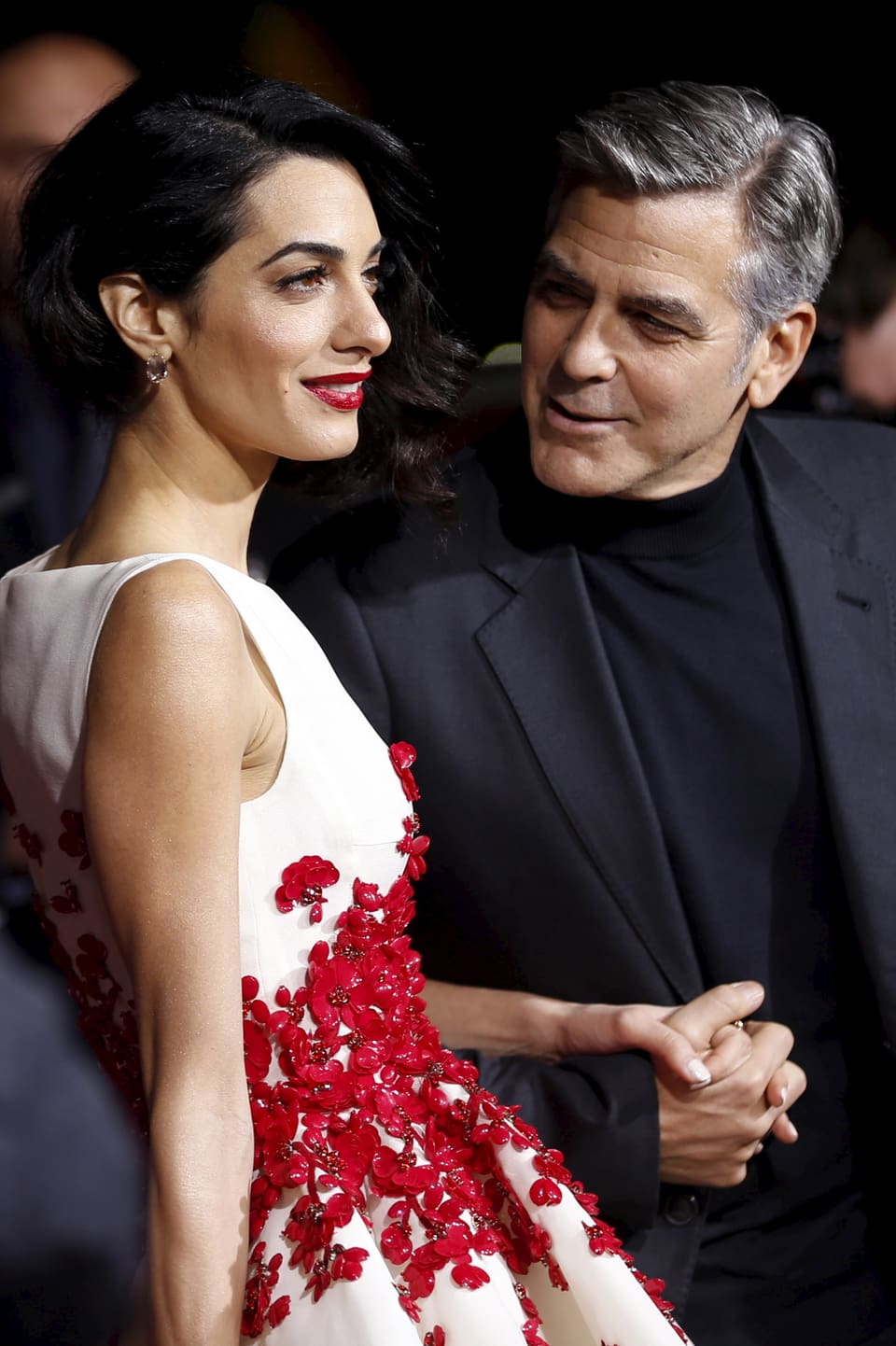 George Clooney verliebt in seine Amal 