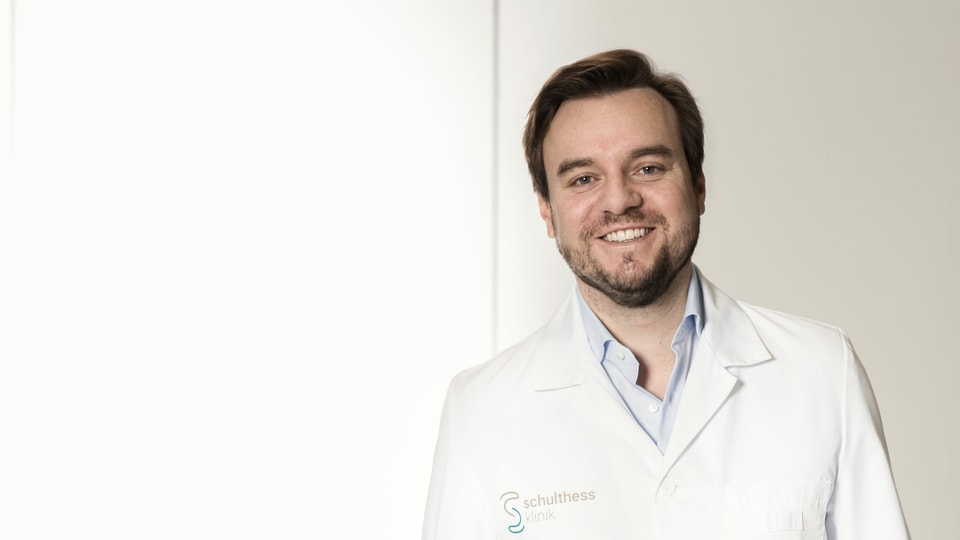 Portrait von Philipp Sacherer, Team-Arzt des EHC Kloten