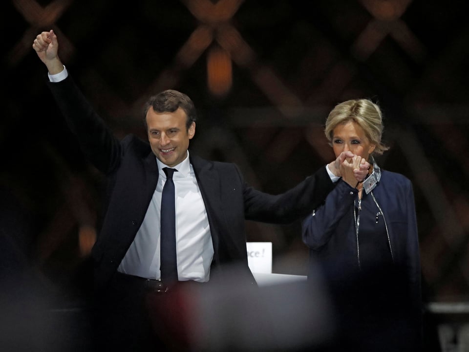 Ehepaar Macron feiert den Wahlsieg.