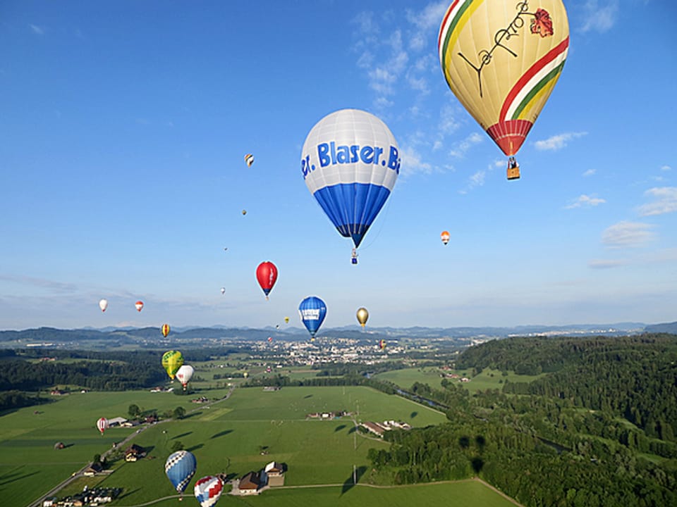 Heissluftballone über dem Thurgau.