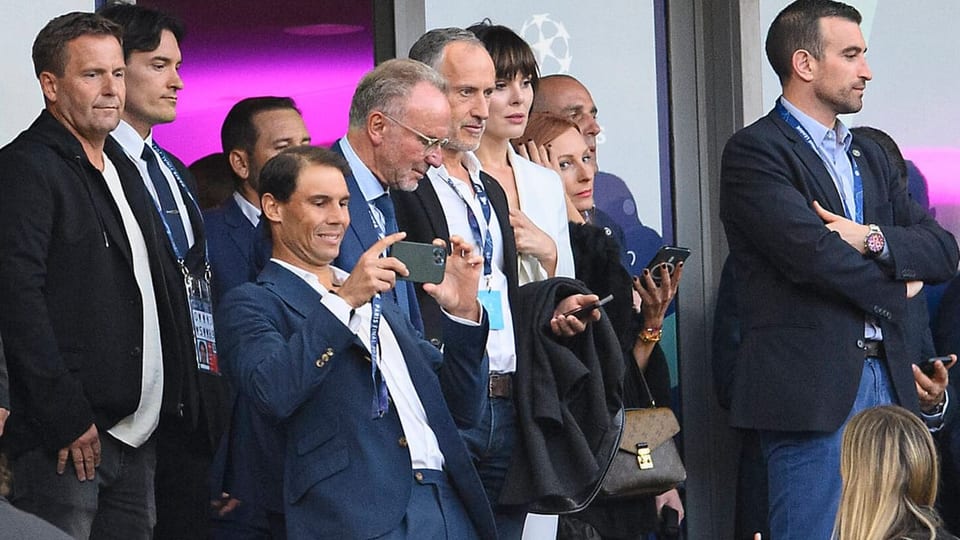 Wie ein normaler Fussballfan Rafael Nadal macht ein Handy-Foto
