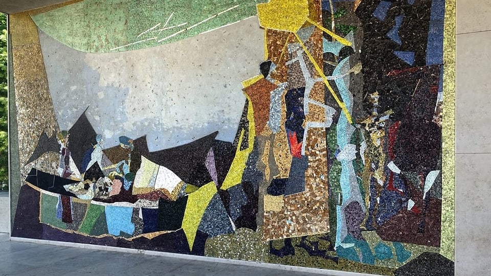 Buntes Wandmosaik