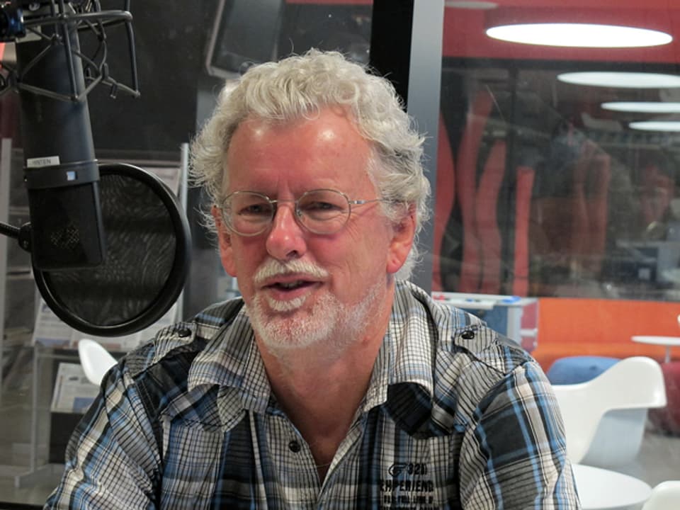 Willi Schmid im Radiostudio.
