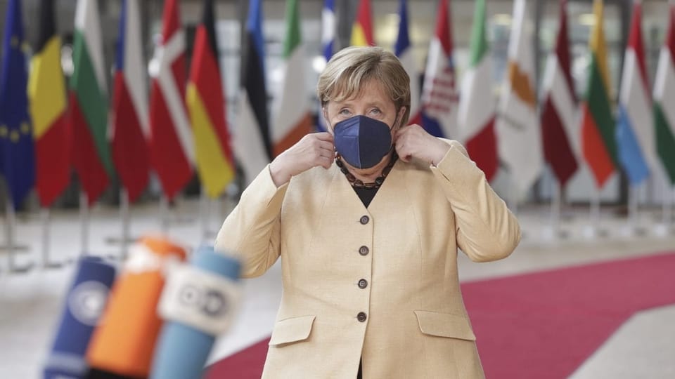 Angela Merkel am EU-Gipfel stellt sich vor deutsche Medien