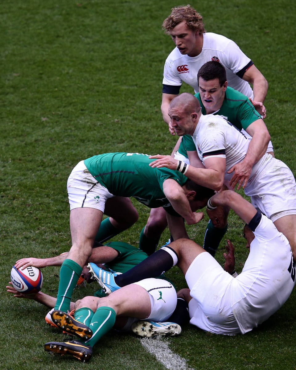 Ein «Ruck» wird vollzogen beim Testländerspiel England - Irland.