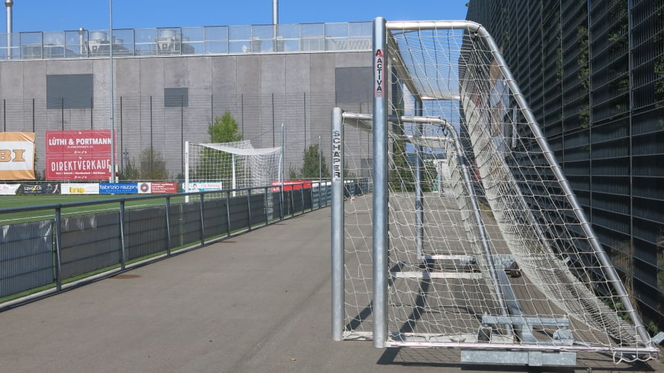 Die Tore des FC Wyler wurden auf die Seite gestellt.