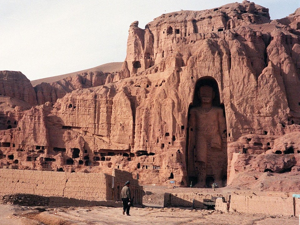 Eine der Buddha Statuen von Bamiyan.