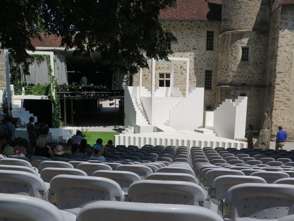 Bühne im Schlosshof