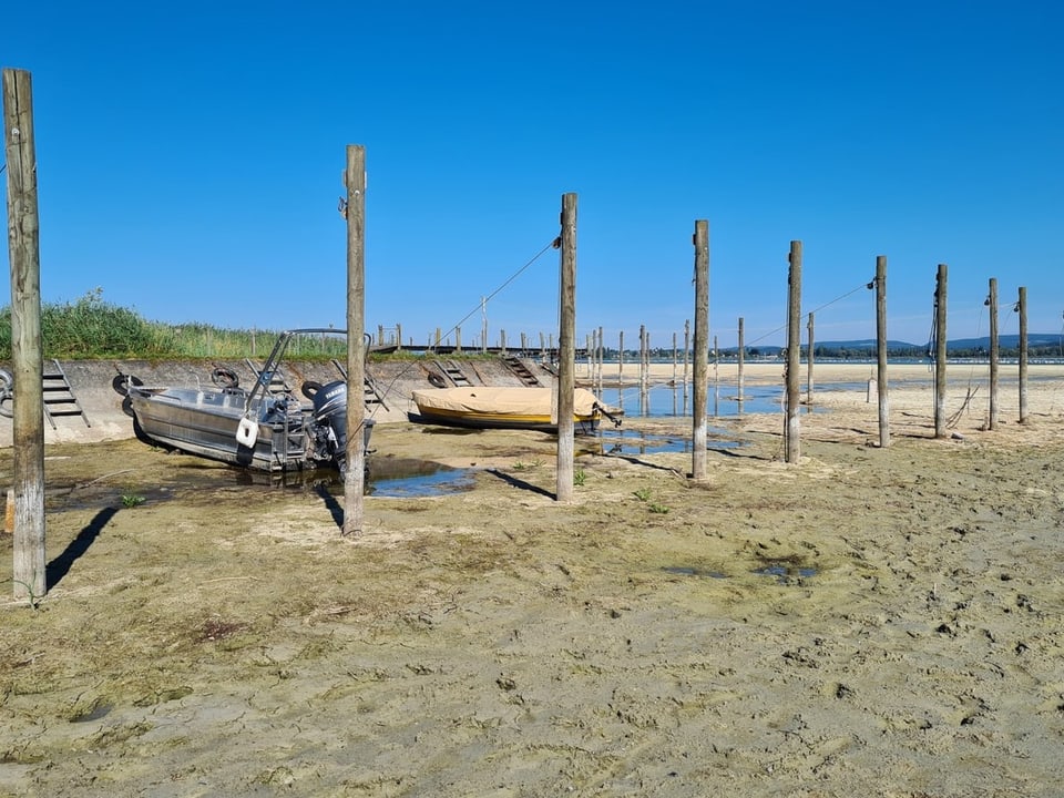 Die Boote liegen im trocknen.