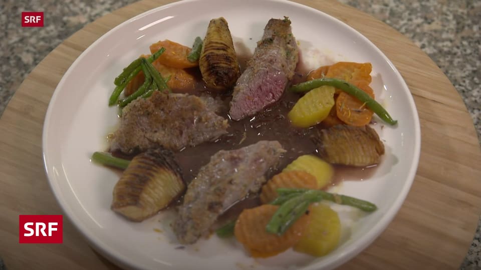 Lamm, Tag 2 - Lammfilet mit Kräuterkruste an Rotweinschalottensauce ...