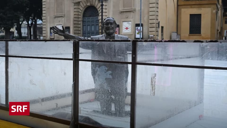 Kulturnews-in-Kurzform-Eisbahn-um-Pavarotti-Statue-sorgt-f-r-erhitzte-Gem-ter