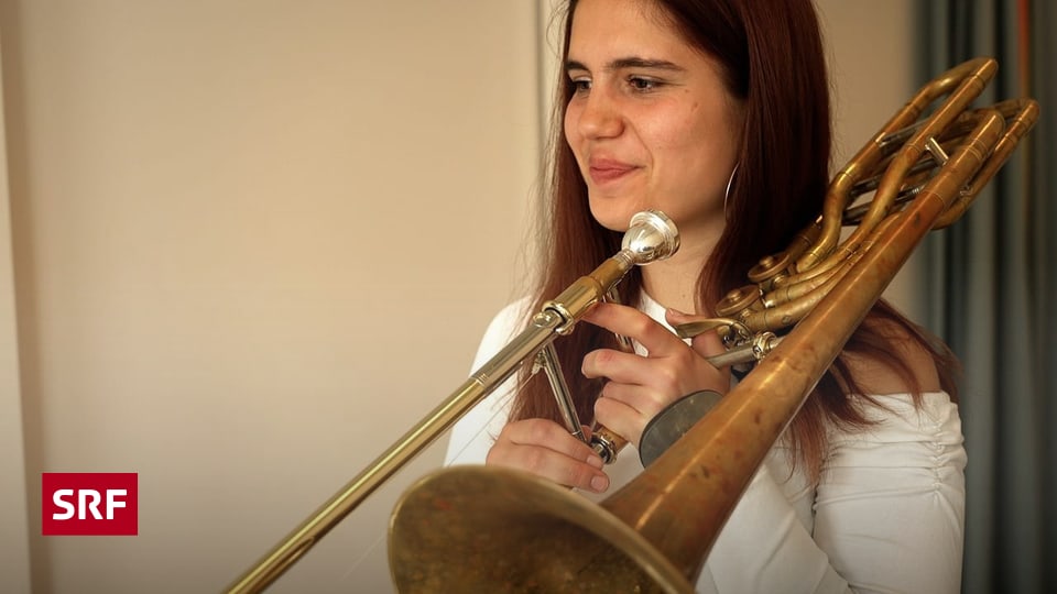 Diese-junge-Musikerin-lernte-ein-neues-Instrument-in-Windeseile