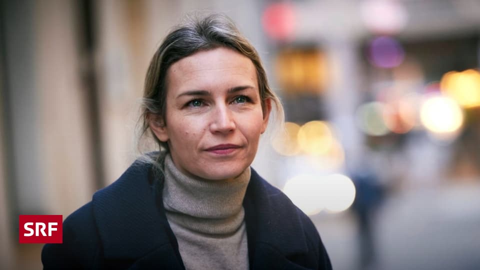 Neues-von-Bestseller-Autorin-In-Aufrecht-verteidigt-Lea-Ypi-die-W-rde-ihrer-Grossmutter