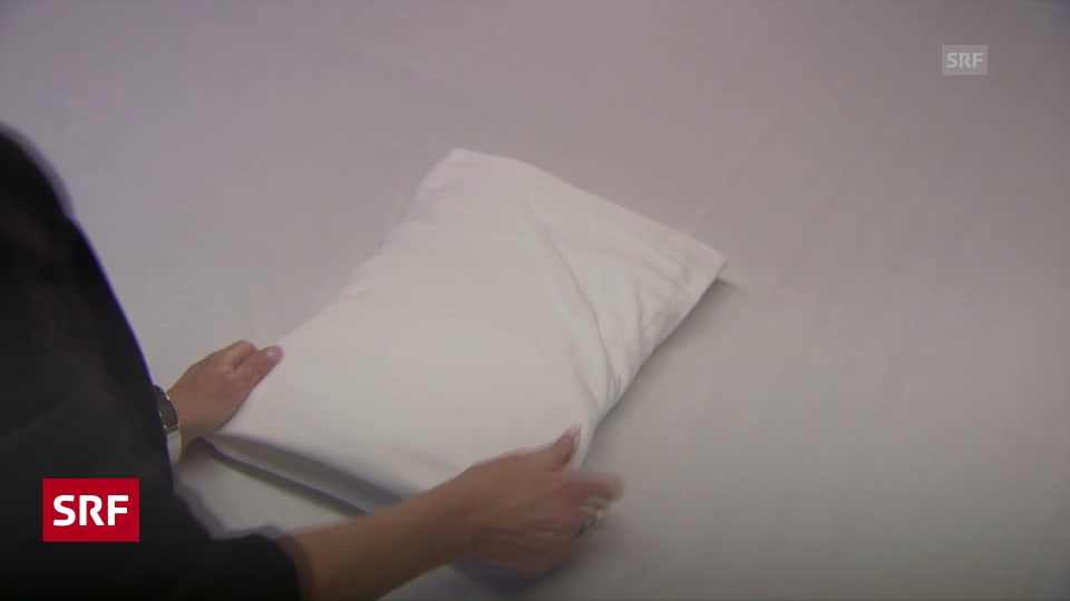 «Kassensturz»Test Fixleintuch zusammenlegen So geht's ganz einfach