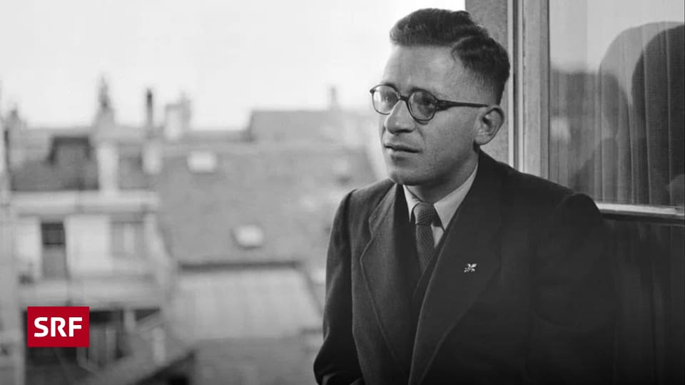 70-jahre-mein-name-ist-eugen-warum-gerade-ein-pfarrer-die-schweiz-bis-heute-zum-lachen-bringt