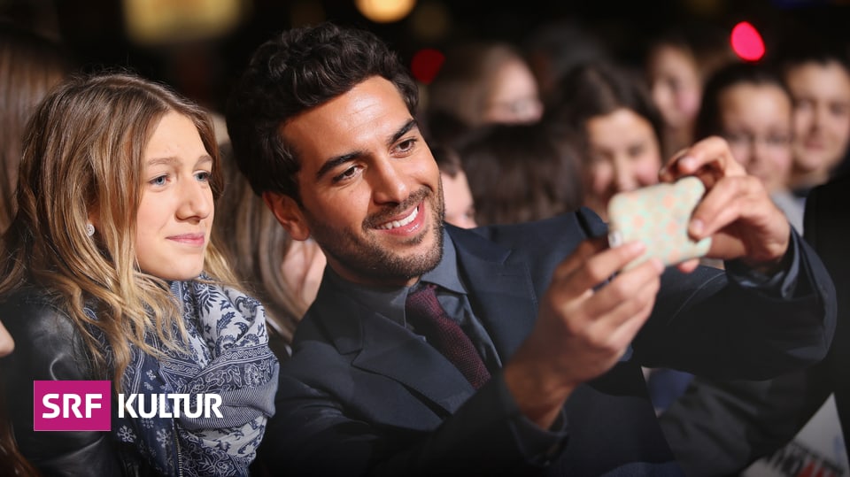 Films Et Séries Tv Avec Elyas M'barek Film & Serien - Elyas M’Barek: Ein Mann, schöner als sein Anzug