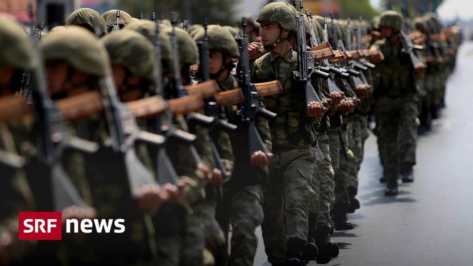International «Die türkische Armee wird stark geschwächt» News SRF