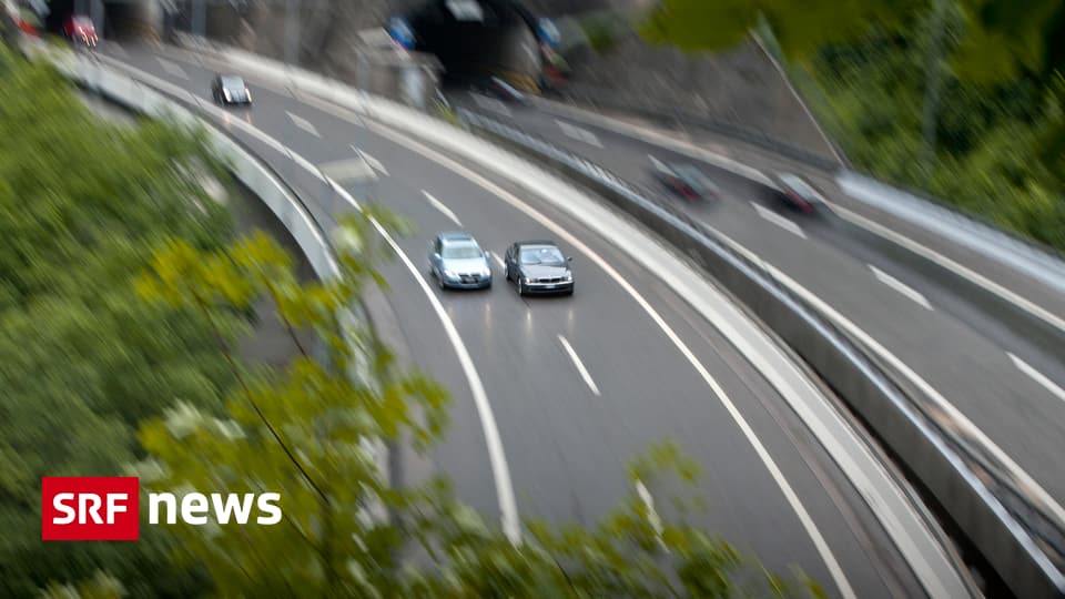 Rechtsvorbeifahren erlauben? - Pläne des Bundesrates finden Zustimmung