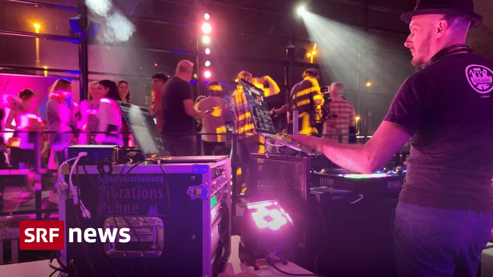 Inklusion-in-der-Musik-Geh-rlose-grooven-dank-spezieller-Konzertb-hne