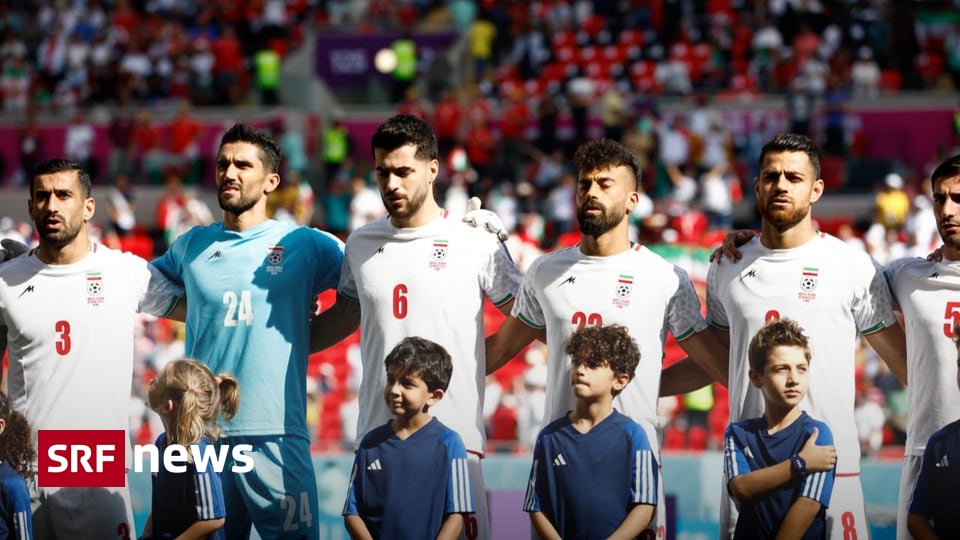 Proteste im Iran - Iranische Fussballer singen Hymne diesmal mit