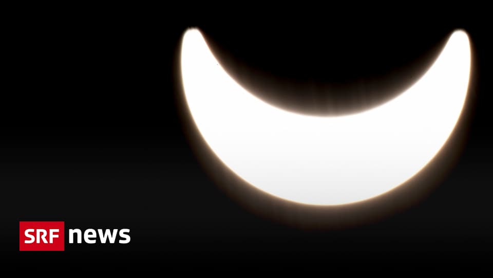 Panorama Sonnenfinsternis 2015 Als Die Sonne Ihr Lacheln Zeigte