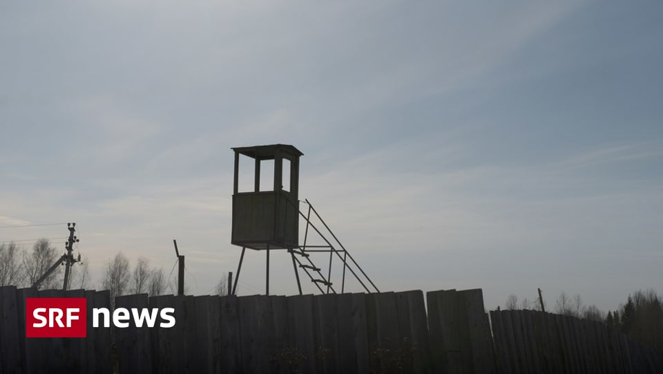 Straflager in Russland - Gefängniswärter bei Folter eines ...